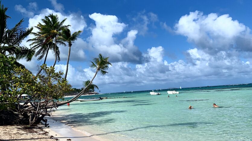 Playa Blanca, Latitudelux